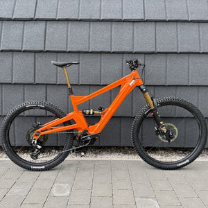 Orange Phase Avinox Factory